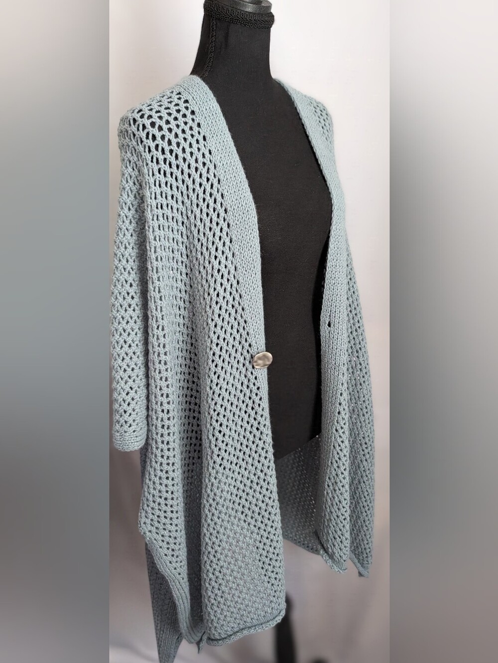 Vince Camuto NWT Open Knit Button Front Ruana Pale Sage One Size